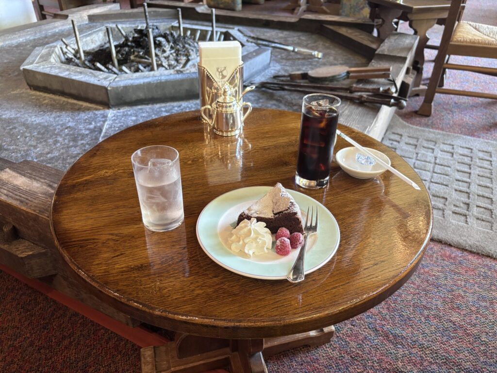 ケーキセット（ガトーショコラ＋アイスコーヒー）